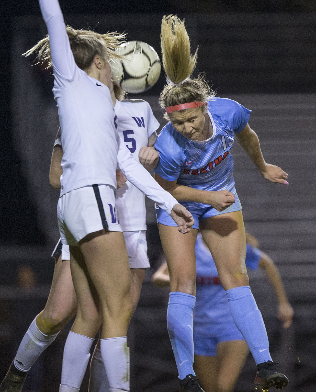 191107-sportslocal-eastmontwenatcheesoccer 02.jpg